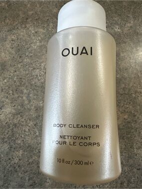 OUAI Pearl-White Body Cleanser - Hydrating Women's Body Wash